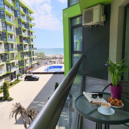 Sole Aparthotel Pool & Spa Mamaia Nord Нэводари Экстерьер фото