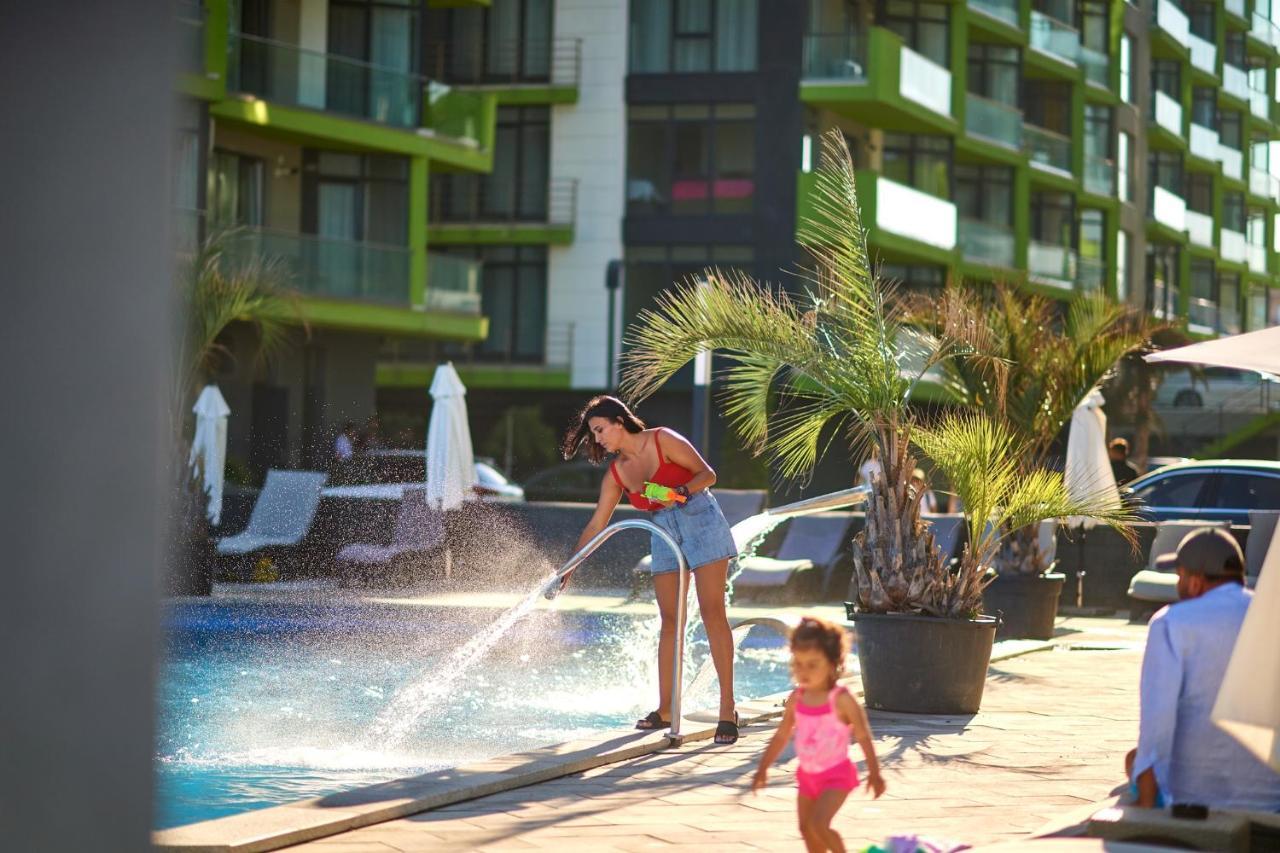 Sole Aparthotel Pool & Spa Mamaia Nord Нэводари Экстерьер фото